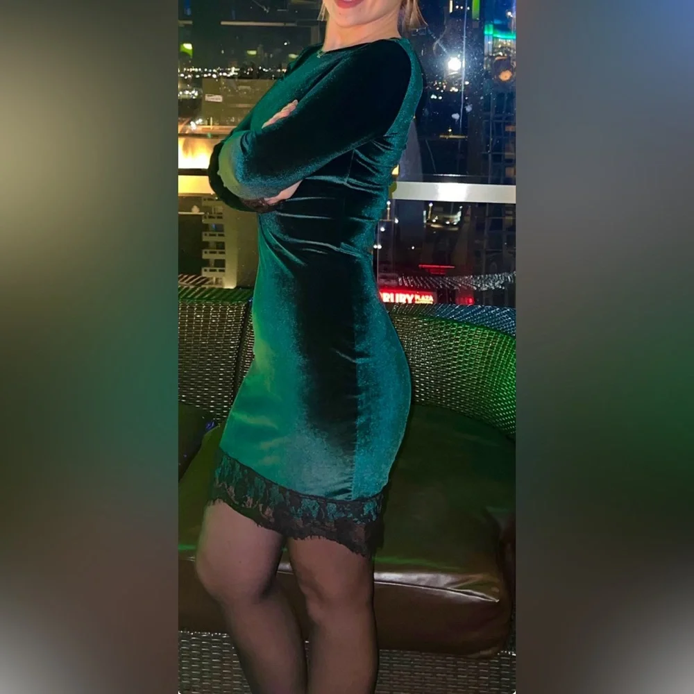 Velvet Dress - Picture 1 of 2